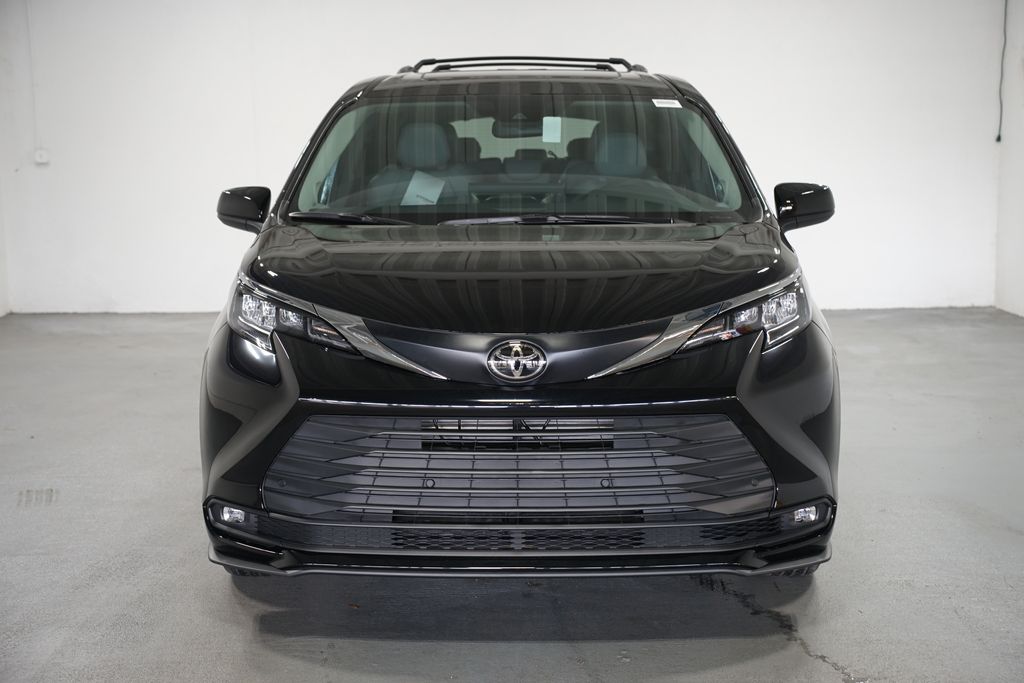 Thumbnail: 2026 Toyota Sienna - 2
