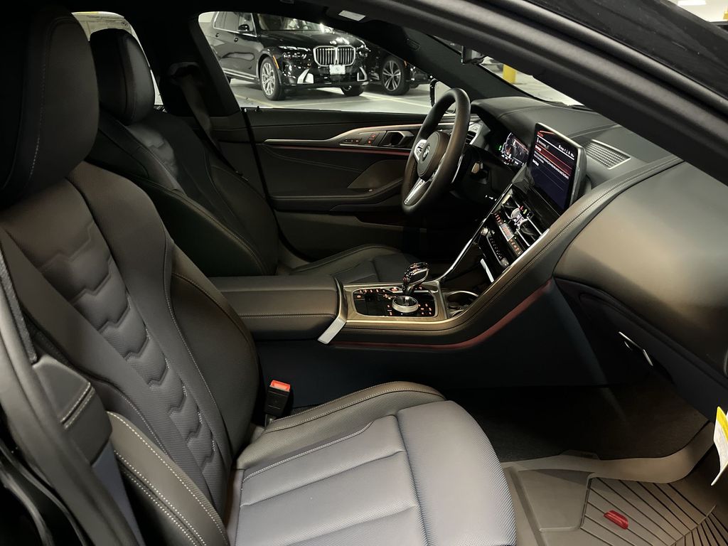 Thumbnail: 2026 BMW 8 Series - 25