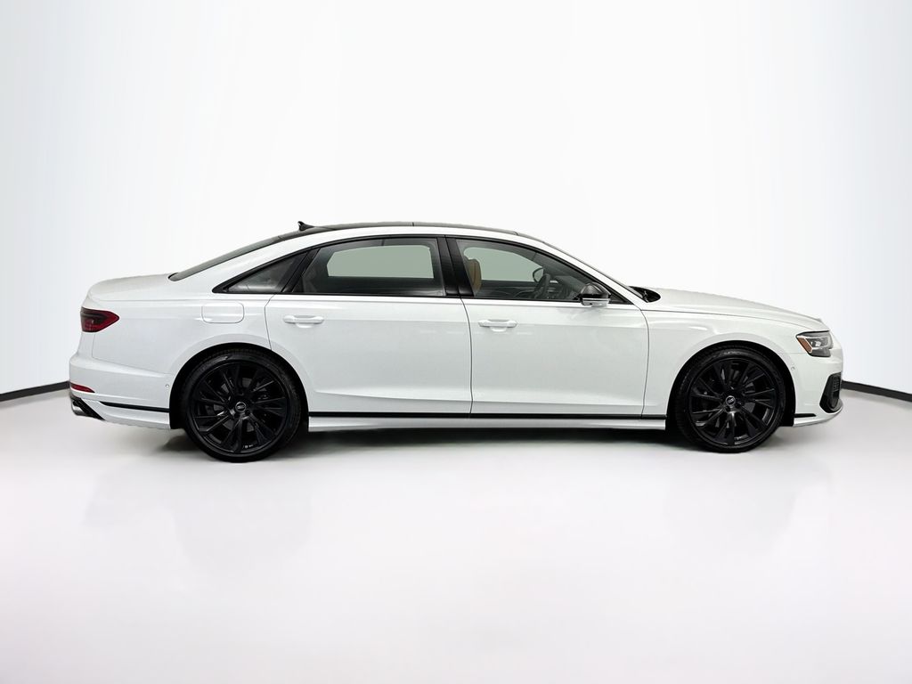Thumbnail: 2025 Audi S8 - 4
