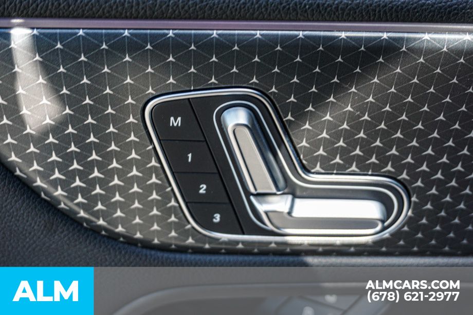 Used 2025 Black Mercedes-Benz GLA 250 image 49