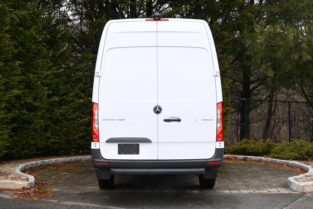 2024 Mercedes-Benz Sprinter 2500 6