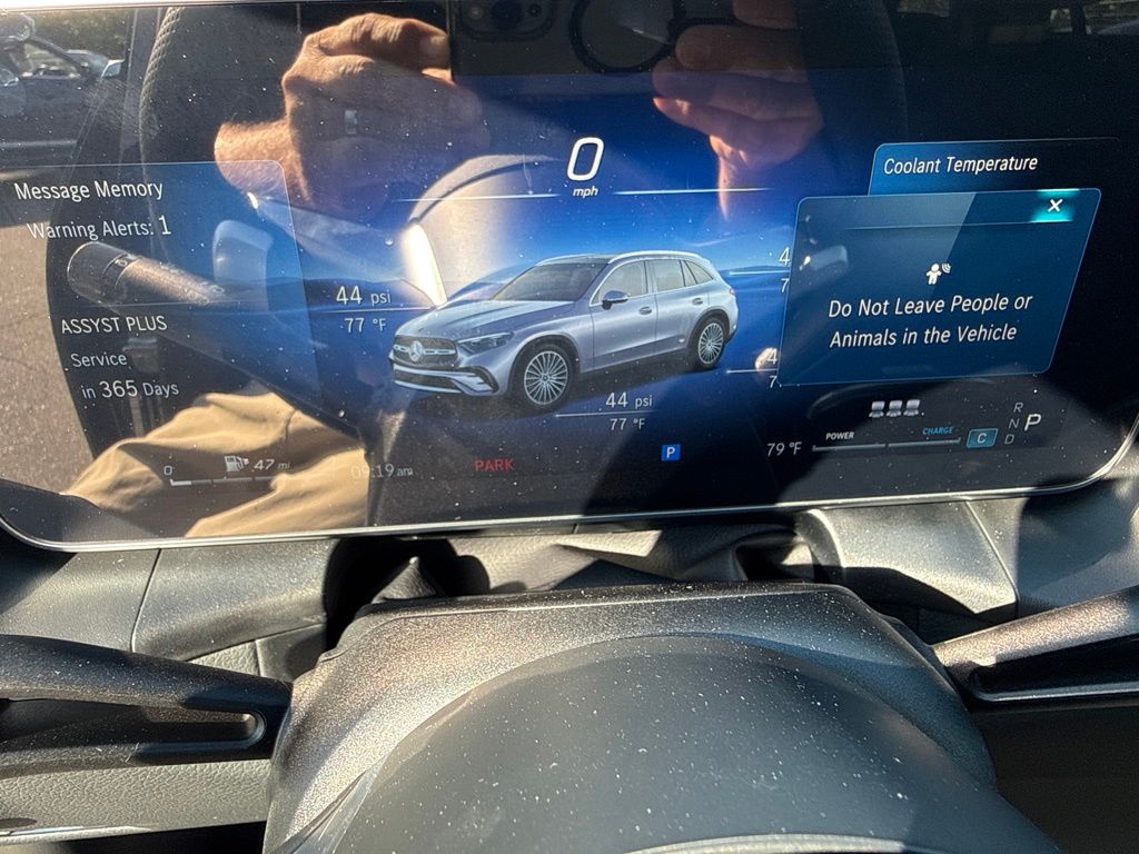 Thumbnail: 2027 Mercedes-Benz GLC - 30
