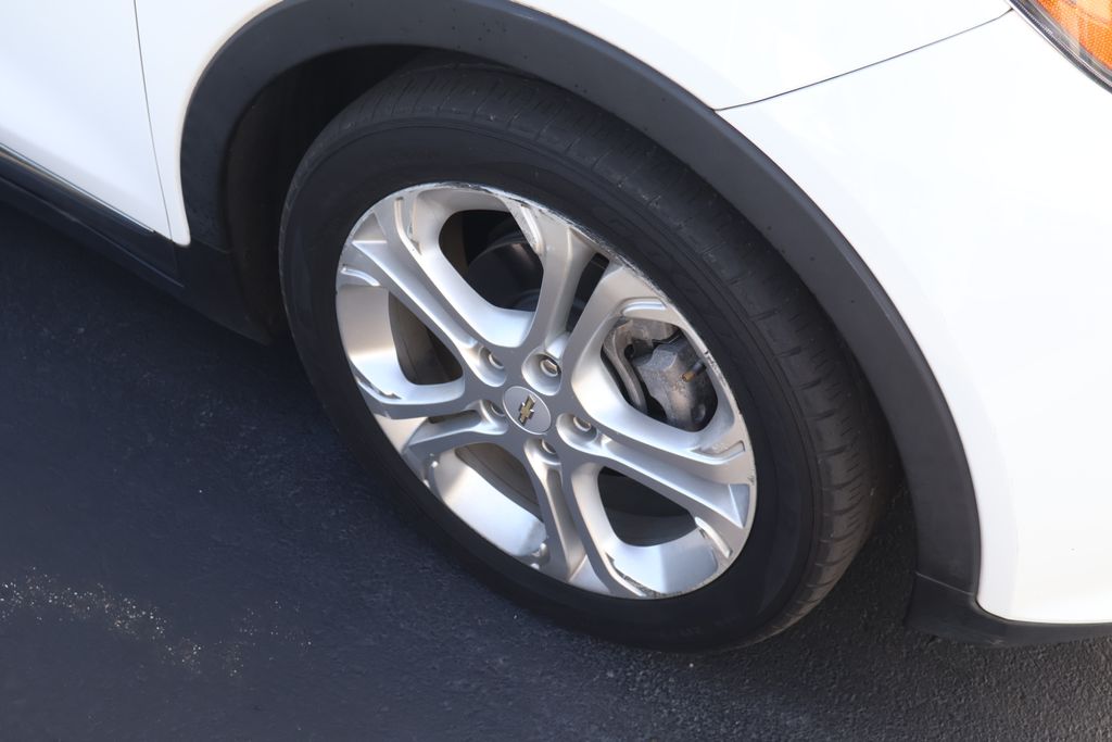 Thumbnail: 2018 Chevrolet Bolt EV - 6