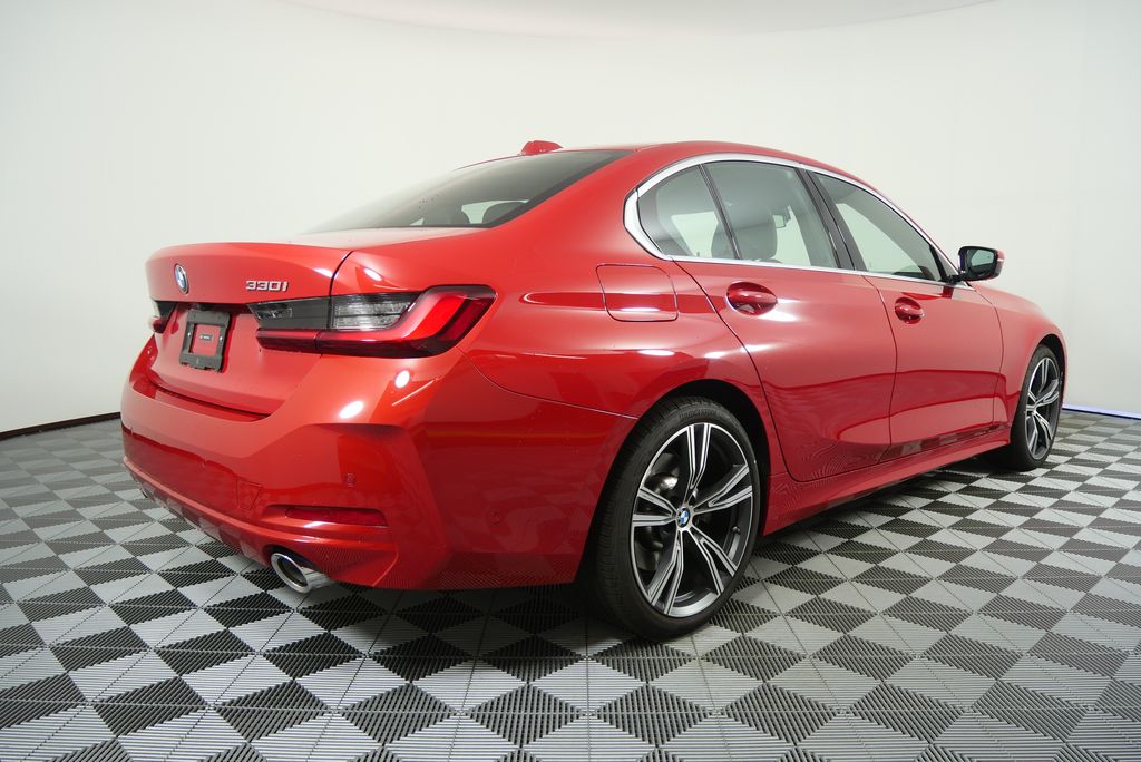 Thumbnail: 2024 BMW 3 Series - 3