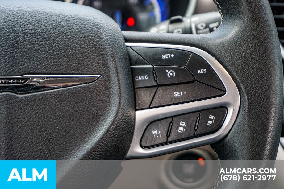 Used 2024 Red Chrysler Touring L image 32