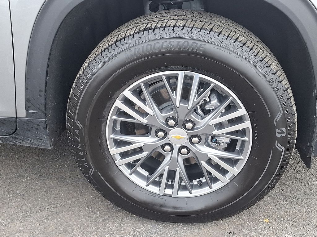 Thumbnail: 2025 Chevrolet Traverse - 8