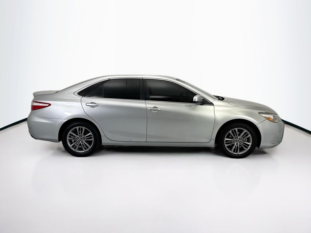 Thumbnail: 2016 Toyota Camry - 4