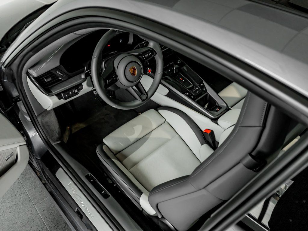 Certified Used 2025  Porsche Carrera image 4