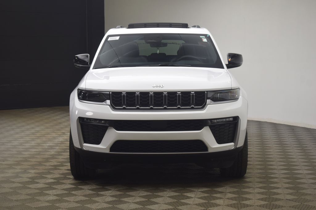new 2026 Jeep Grand Cherokee car, priced at $39,853
