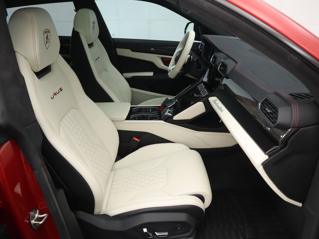 Thumbnail: 2024 Lamborghini Urus - 21