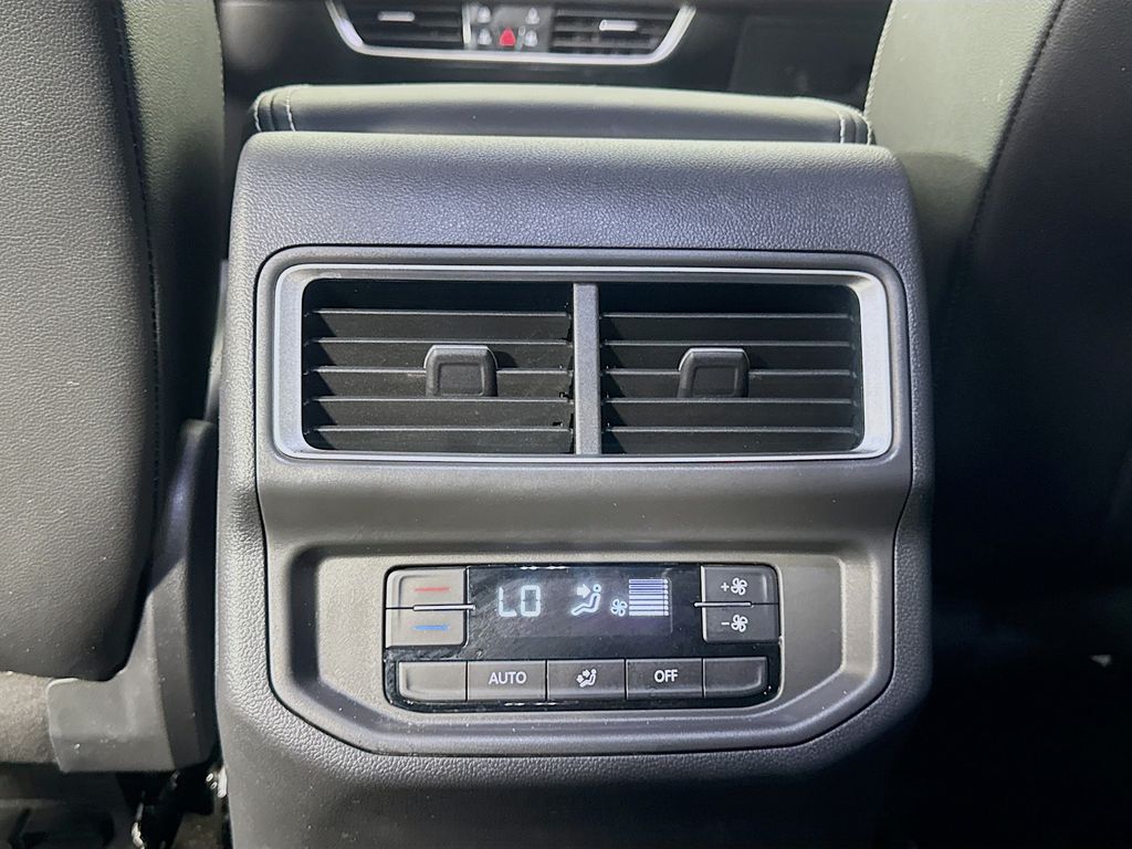Used Car 2024 Volkswagen Atlas  2.0t Se W/technology For Sale Under $35,000 In Austin, Texas