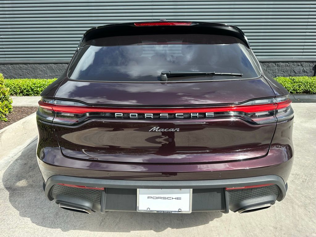 Thumbnail: 2026 Porsche Macan - 12