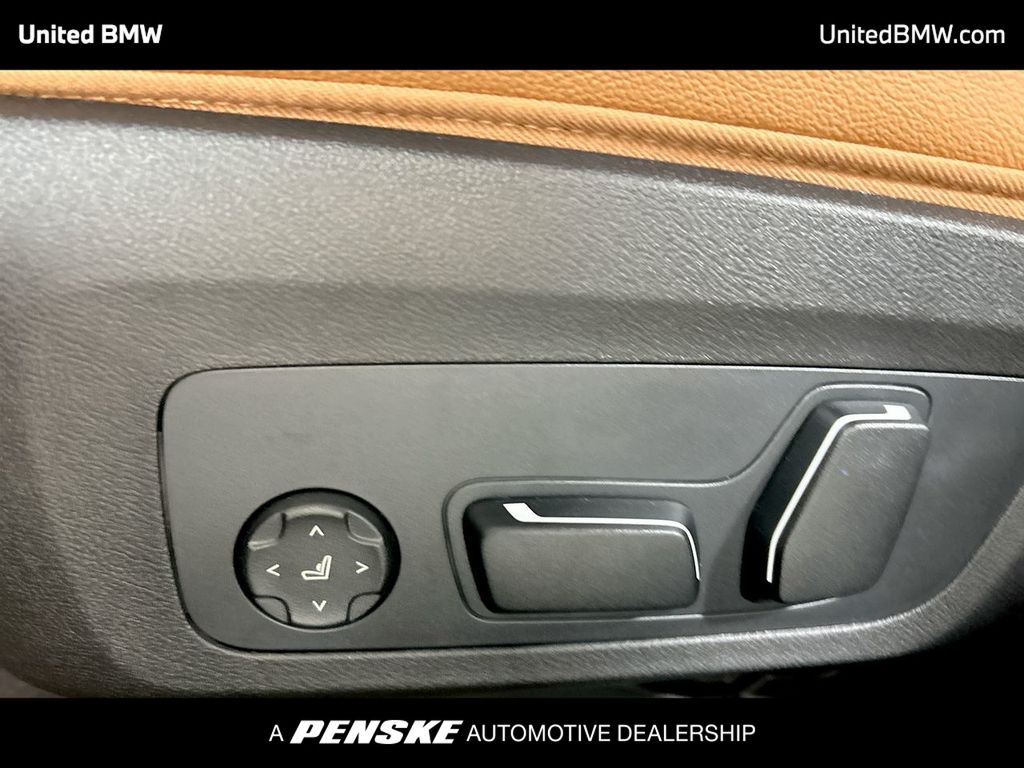 2025 BMW 3 Series 330i 12