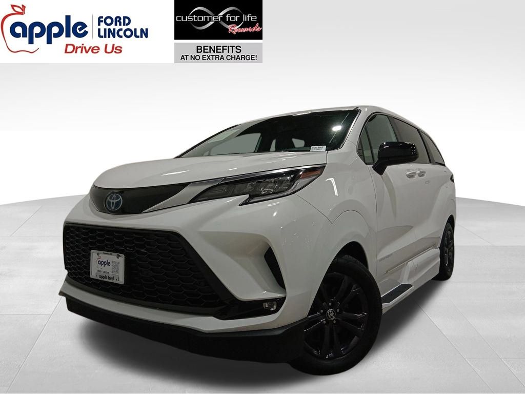 2024 Toyota Sienna XSE