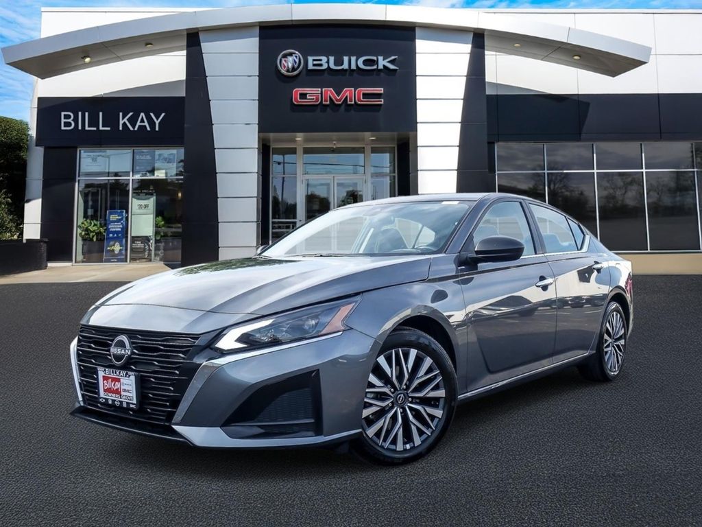 Gray (Gun Metallic) 2025 Nissan Altima Sedan Front-Wheel Drive Continuously Variable Transmission