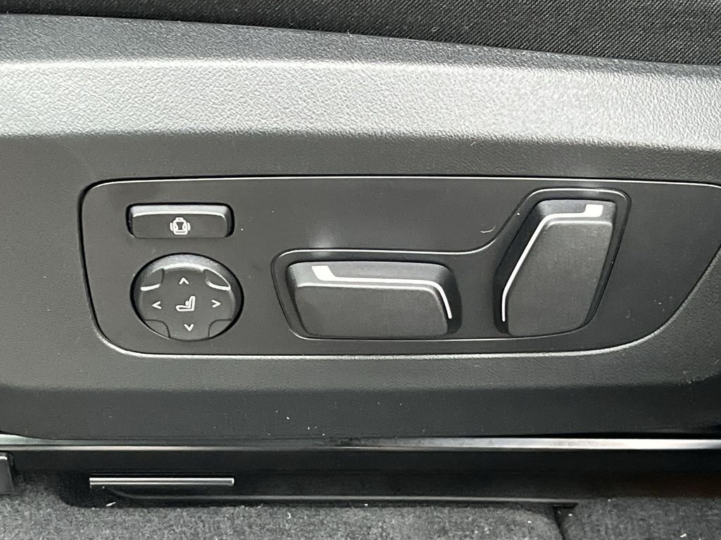 Thumbnail: 2026 BMW X3 - 12