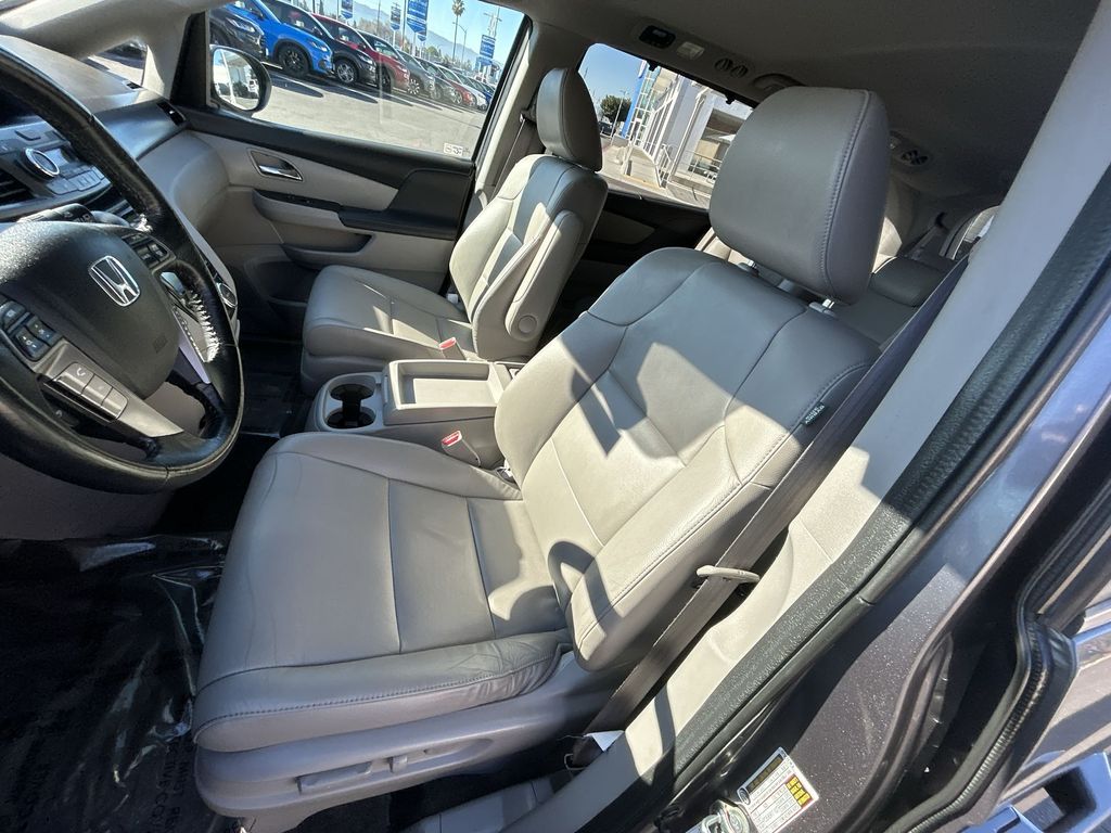 Thumbnail: 2016 Honda Odyssey - 11