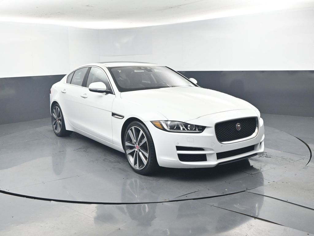 2019 Jaguar XE 25t Prestige RWD