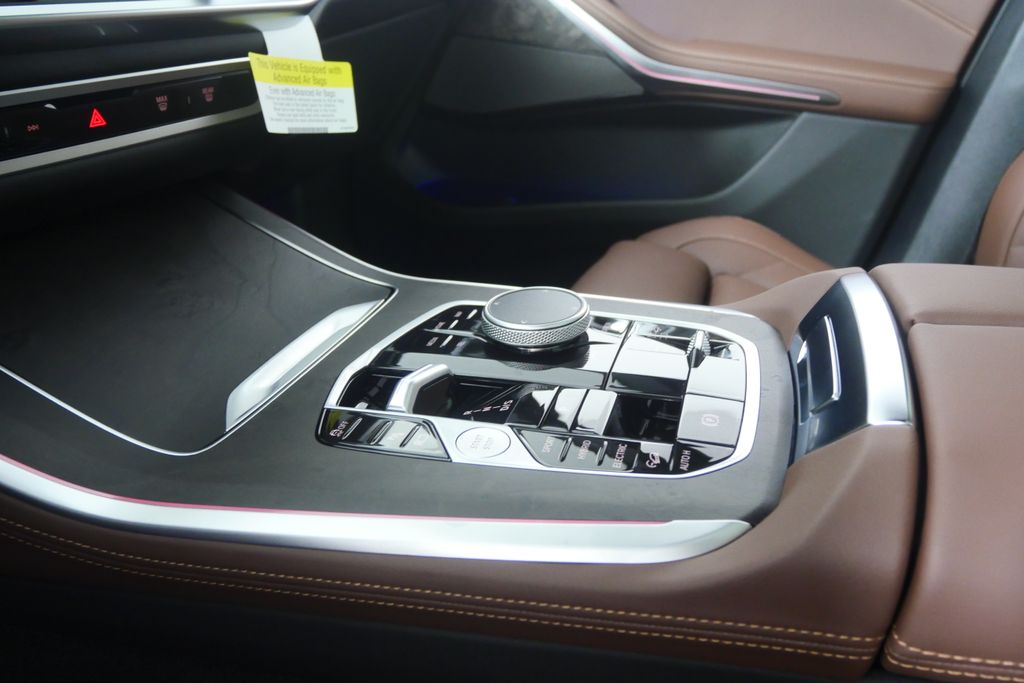 Thumbnail: 2026 BMW X5 - 23