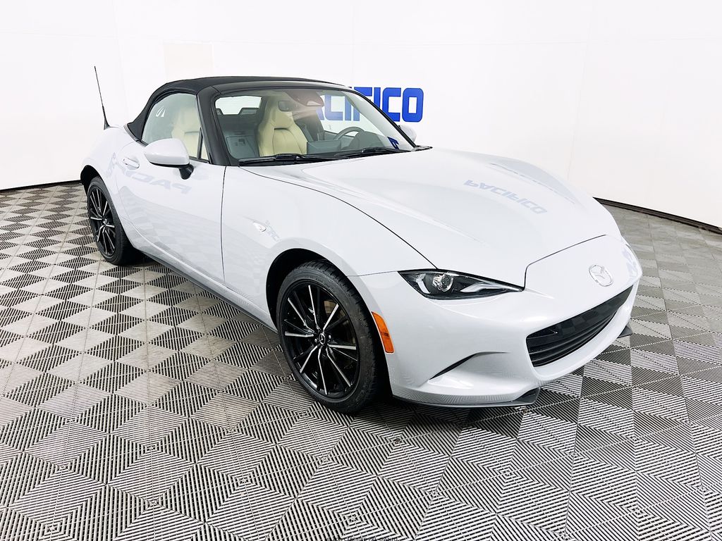 Aero Gray 2024 Mazda MX-5 Miata Grand Touring RWD Convertible Rear-Wheel Drive 6-Speed Manual