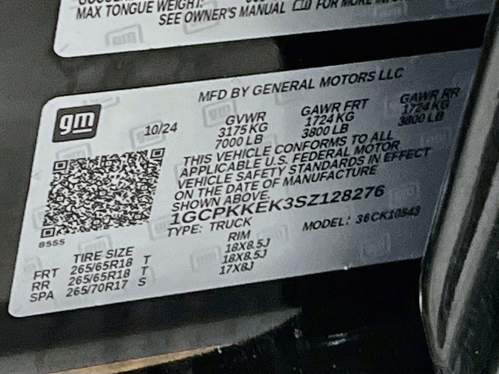 Used 2025 Black Chevrolet LT image 32