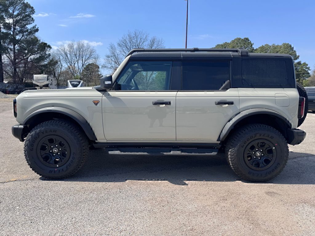 View vehicle photo 4