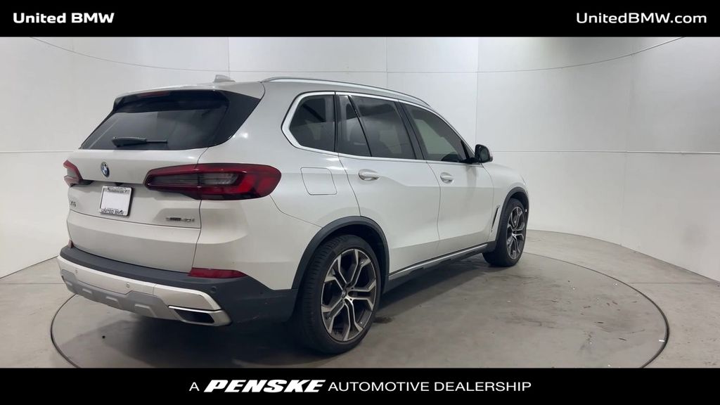 2021 BMW X5 sDrive40i 8