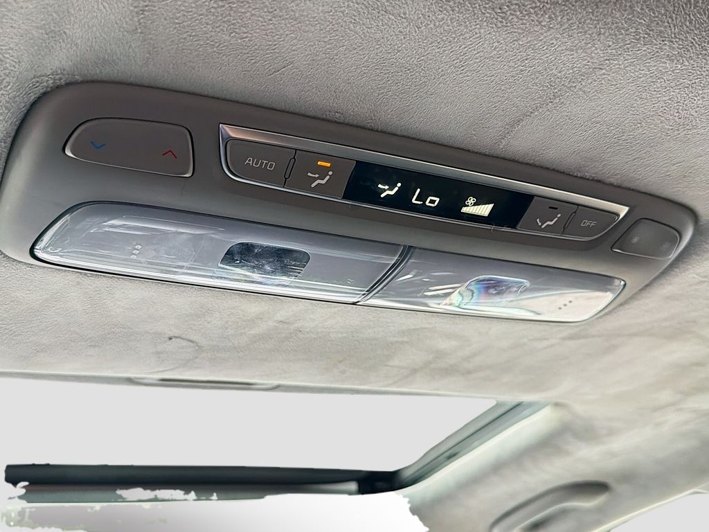 Used 2021 White Kia SX image 26