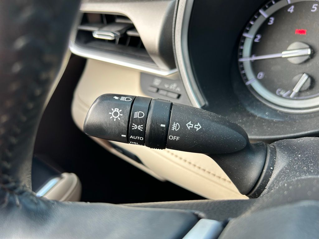 2022 Toyota Highlander XLE 22