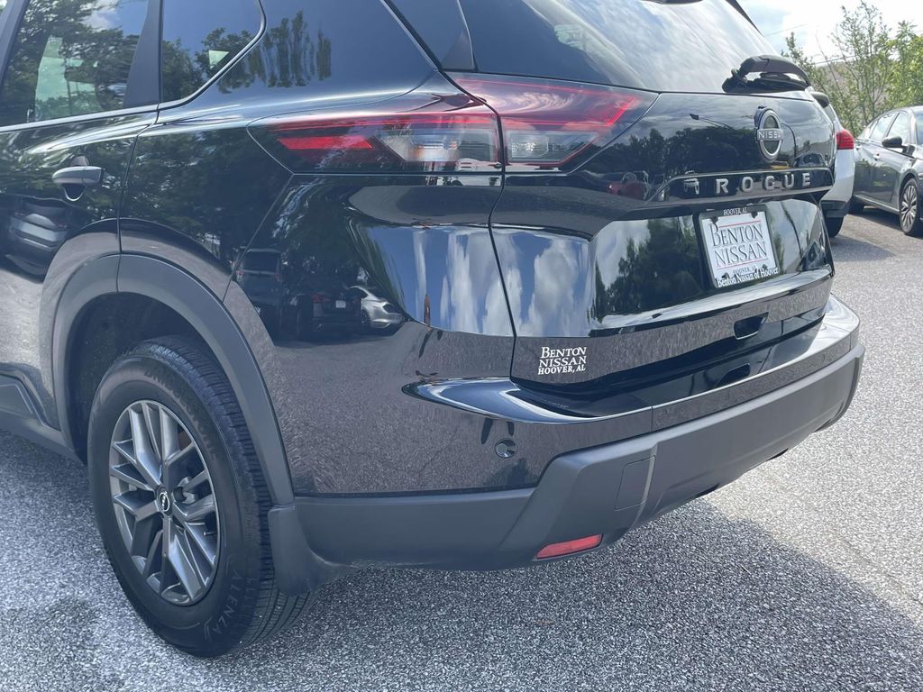 2025 Super Black Nissan Rogue S FWD SUV