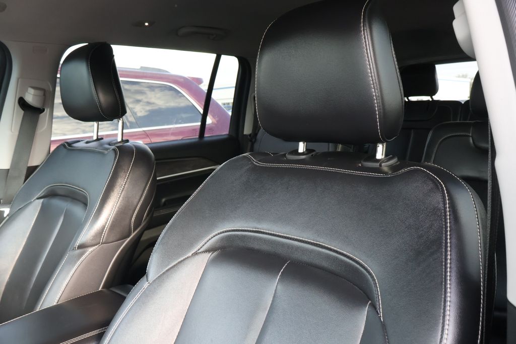 Thumbnail: 2022 Jeep Grand Cherokee L - 10