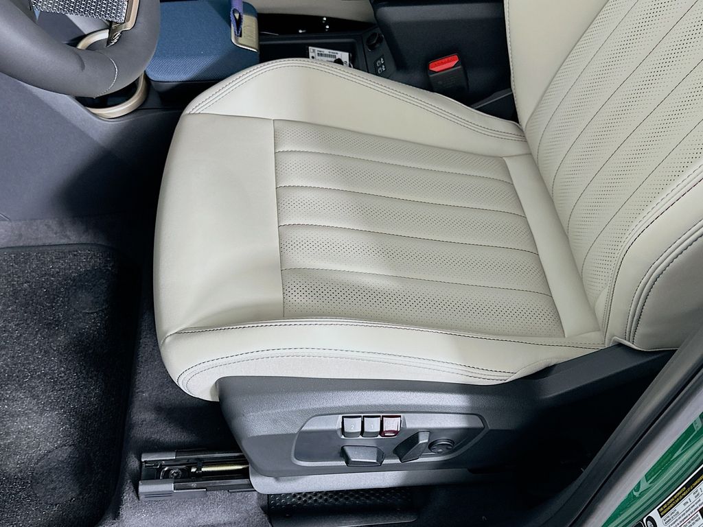 2025 MINI Cooper Countryman Base 21