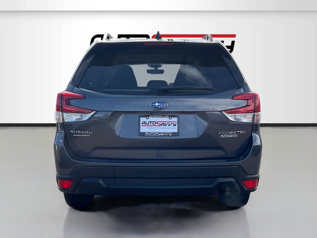 Used 2024 Gray Subaru Premium image 6