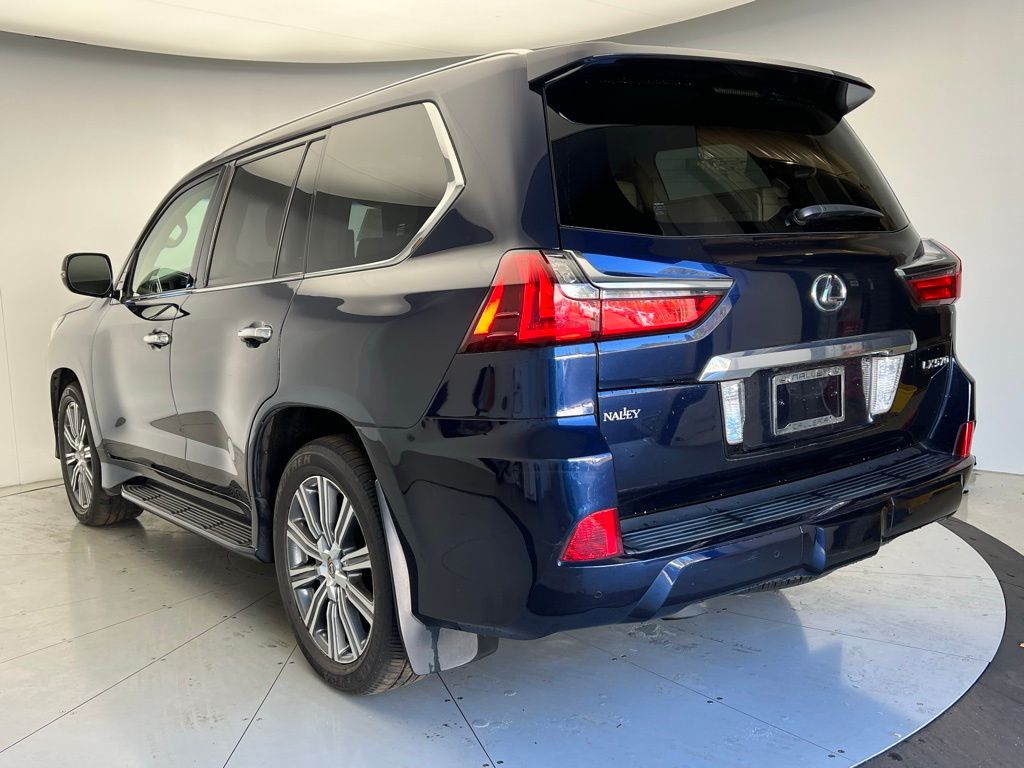 Thumbnail: 2016 Lexus LX - 3