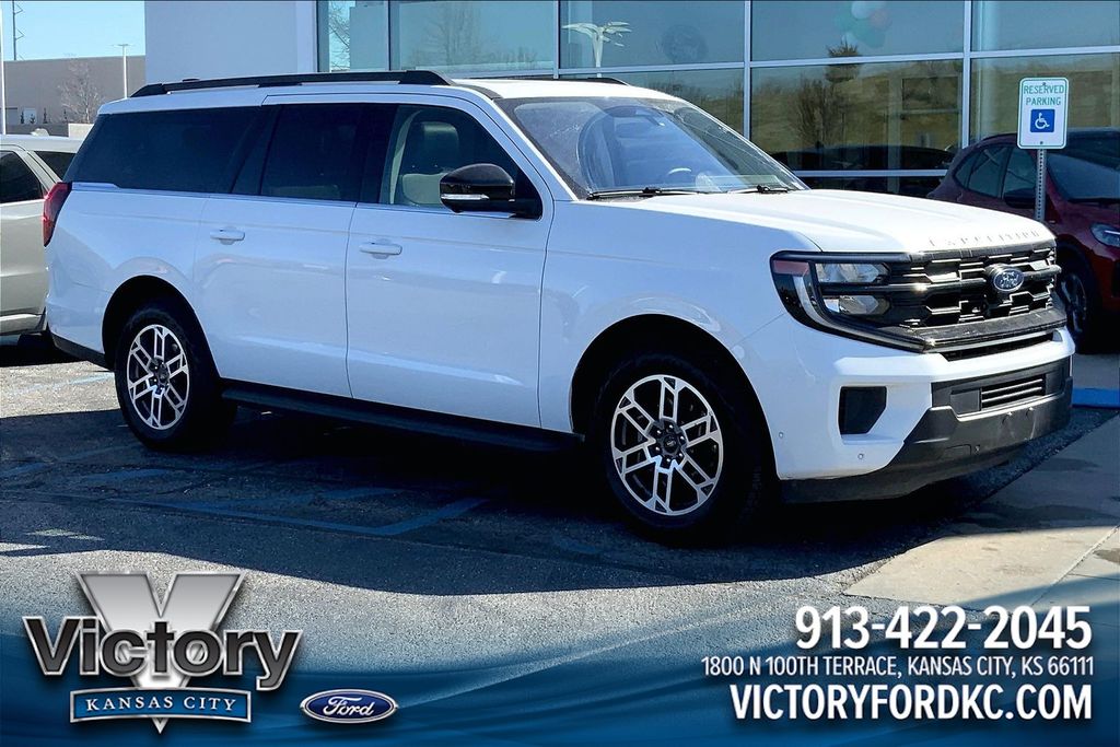 2025 Ford Expedition MAX Active 4WD