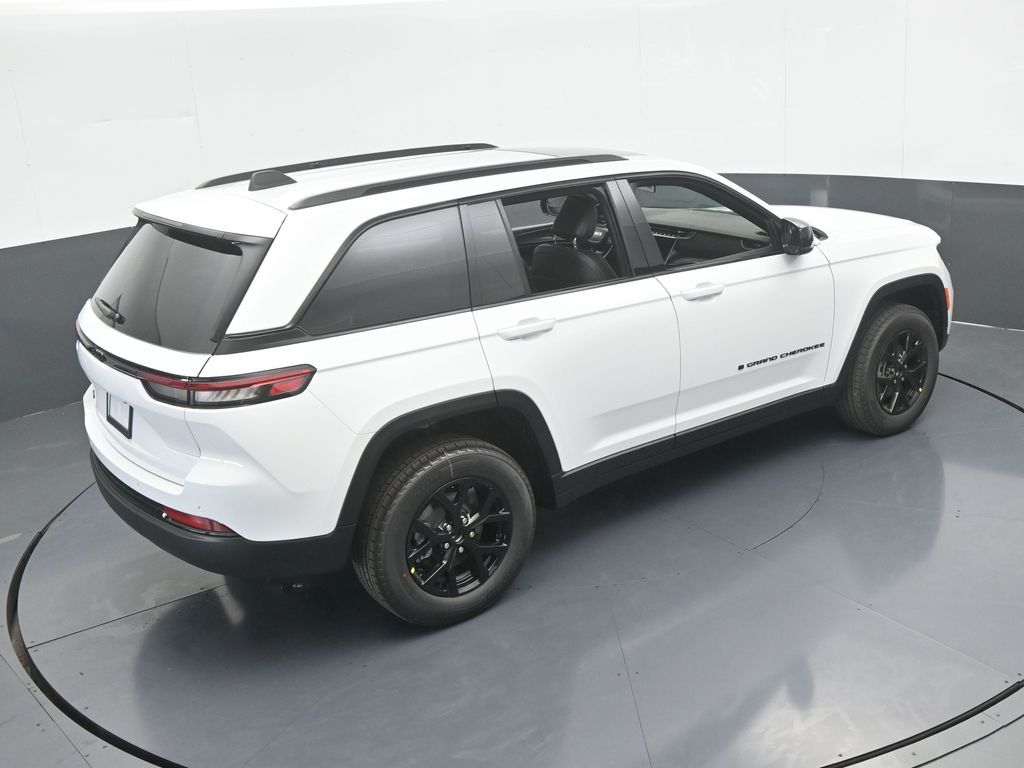 Used 2025 Bright White Clearcoat Jeep Altitude X image 45