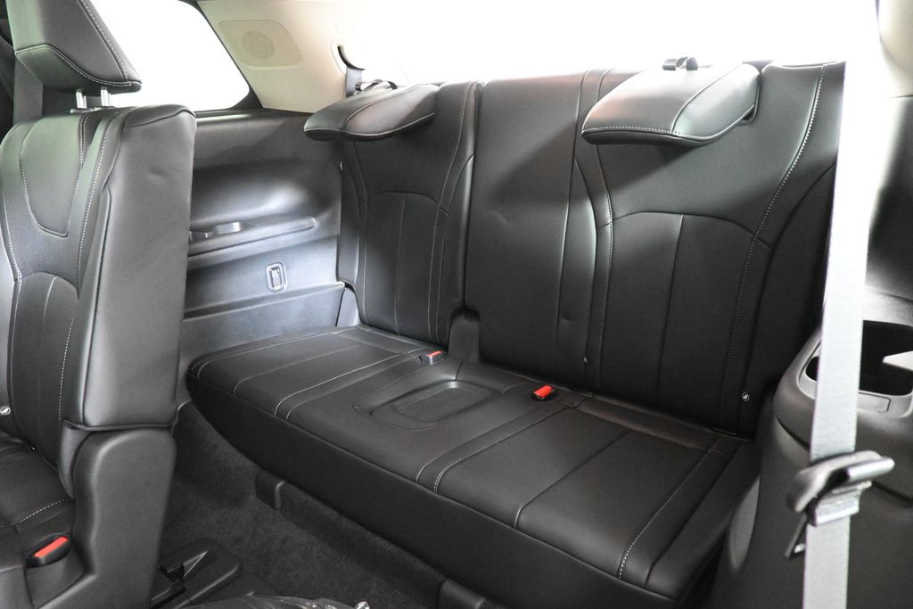 2025 INFINITI QX60 Pure 27