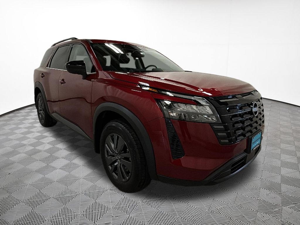 View vehicle photo 4