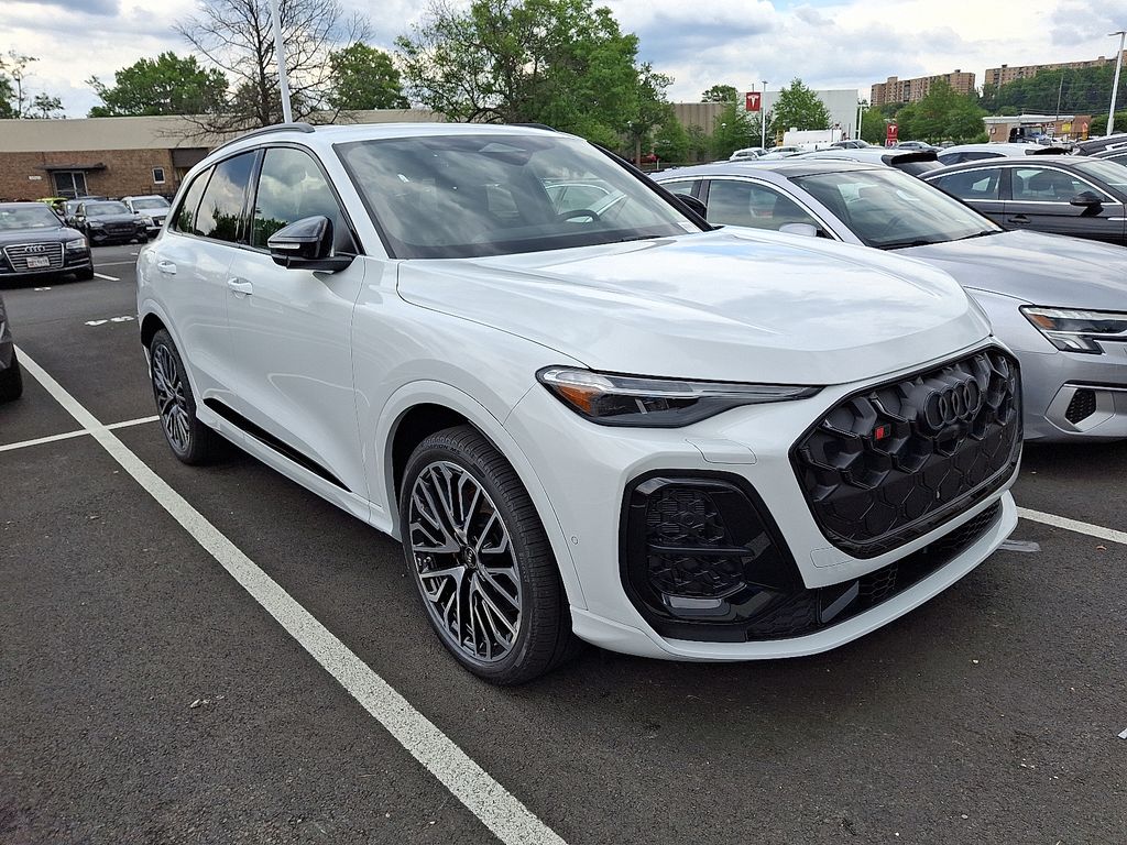 2025 Audi SQ5  3