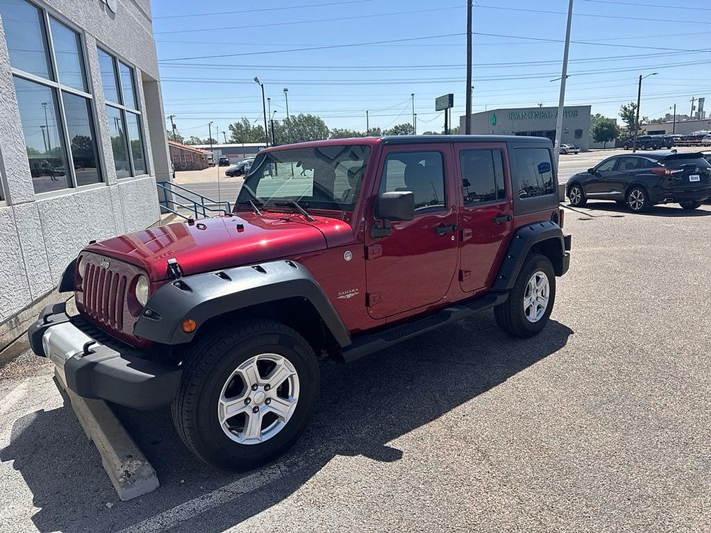 2011 Jeep Wrangler Unlimited Sahara - 1