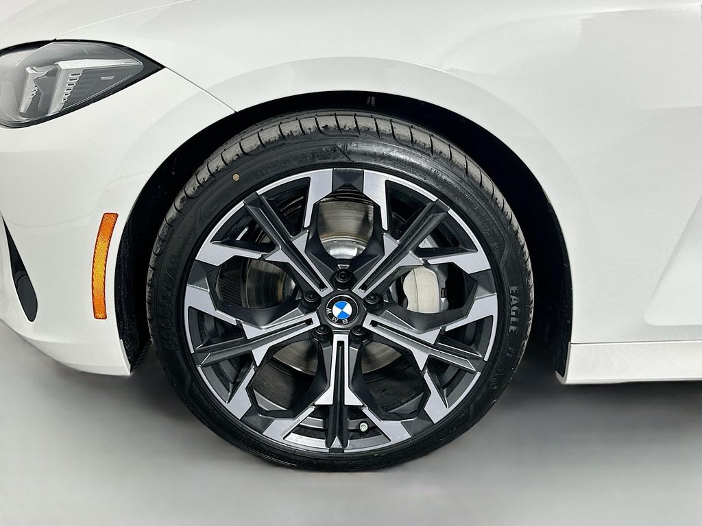 Thumbnail: 2025 BMW 4 Series - 22
