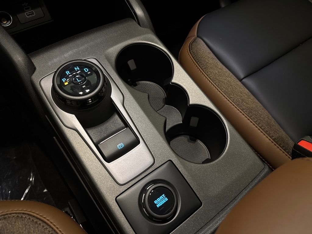 New 2026 Blue Ford Outer Banks image 14