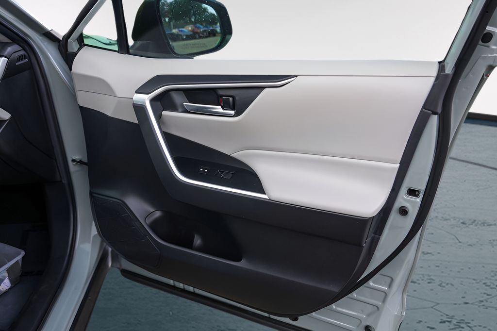 Used Car 2020 Toyota Rav4  Xle Premium For Sale Under $30,000 In Austin, Texas