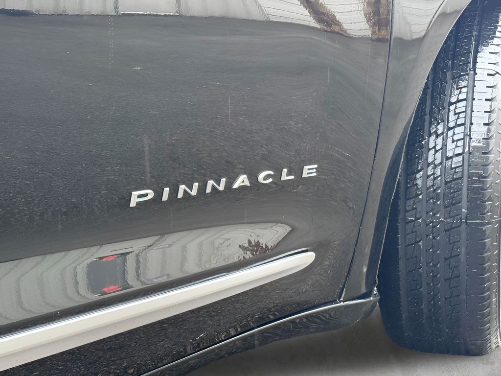 Used 2023 Brilliant Black Crystal Pearlcoat Chrysler Pinnacle image 11