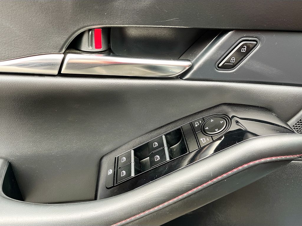 Used 2024 Gray Mazda 2.5 S Carbon Edition image 17