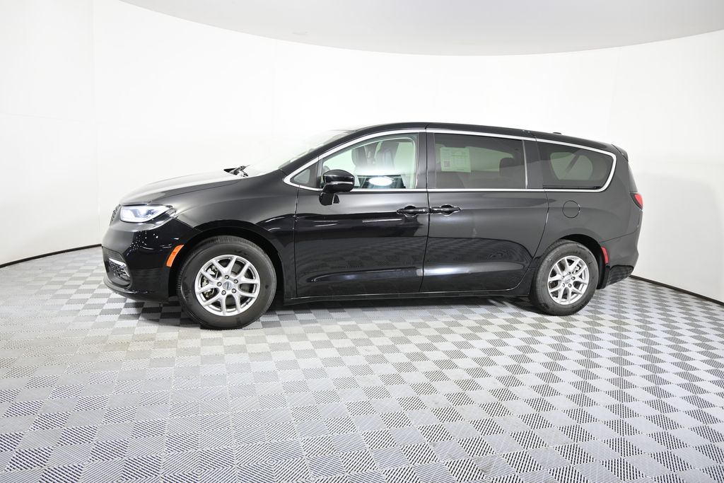 Used 2024 Chrysler Pacifica Touring L with VIN 2C4RC1BG1RR156145 for sale in Forest Lake, Minnesota