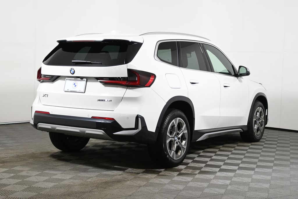 Thumbnail: 2023 BMW X1 - 7