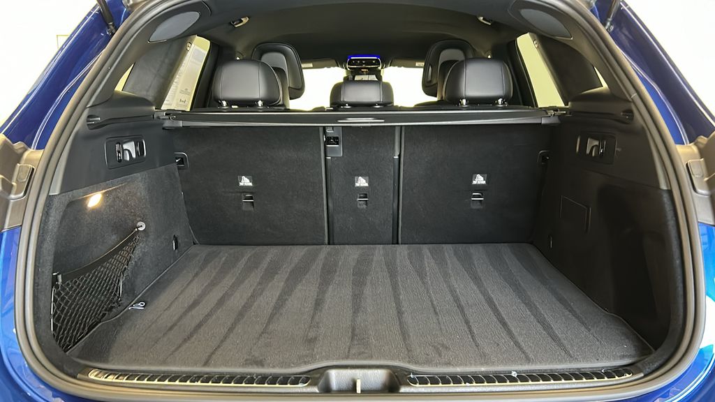 2025 Mercedes-Benz GLC 300 27