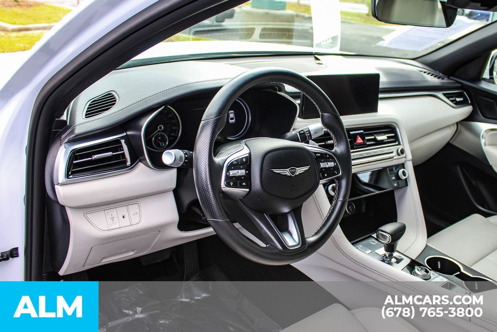 Used 2025 White Genesis 2.5T image 32