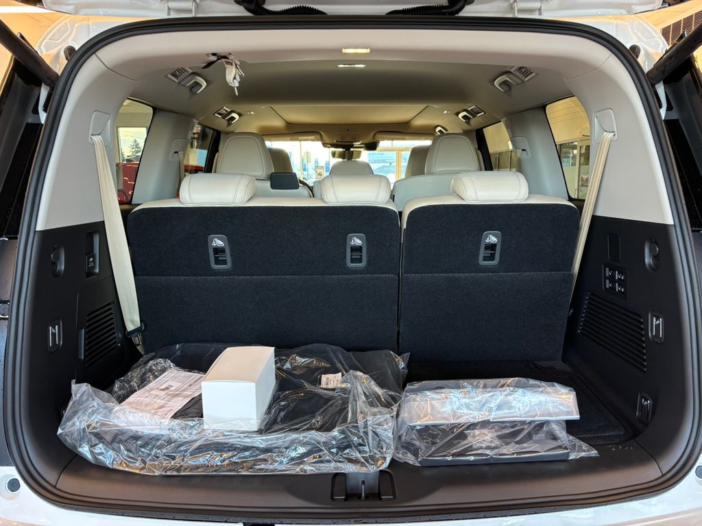 2026 Nissan Armada Platinum